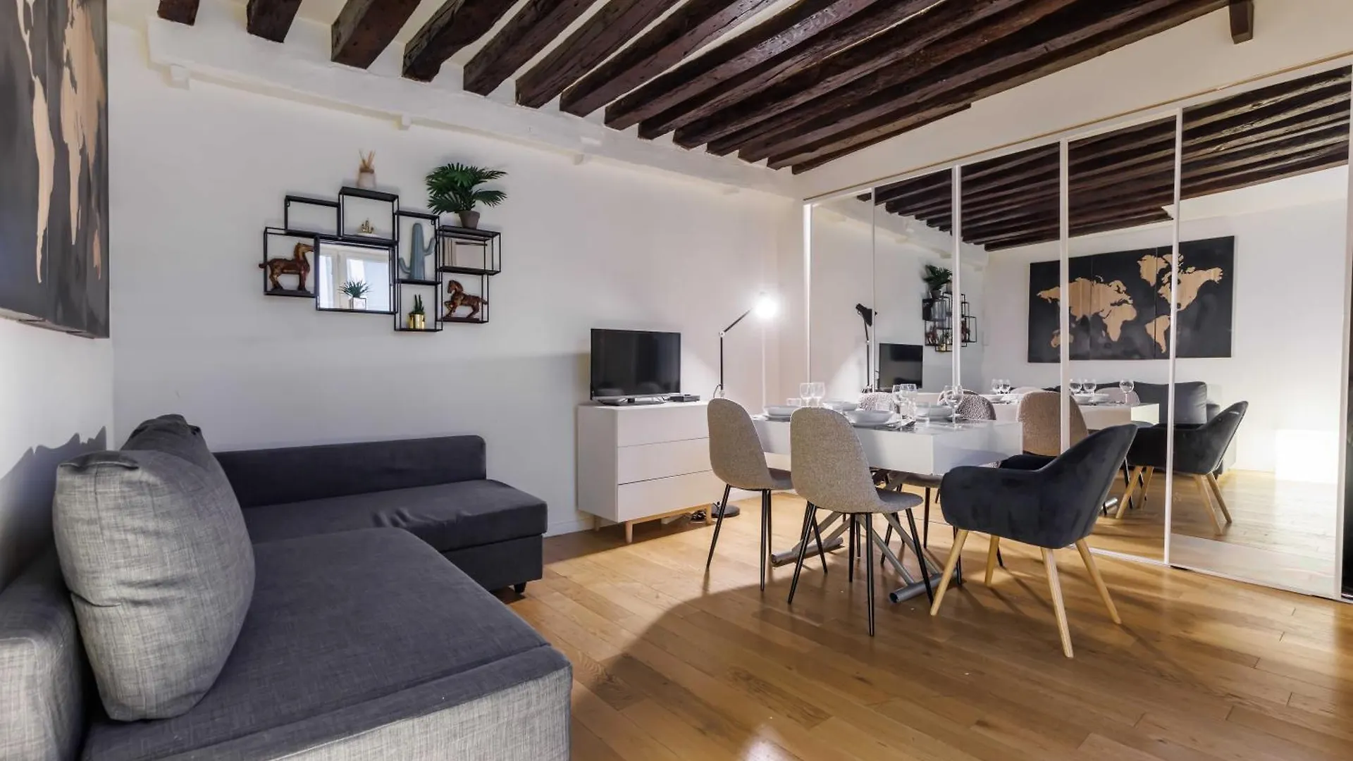 Apartment Cosy Home In The Heart Of Paris